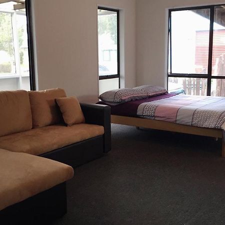 Cozy 3 Bedrooms House 6 Chapman Place Rotorua Bagian luar foto