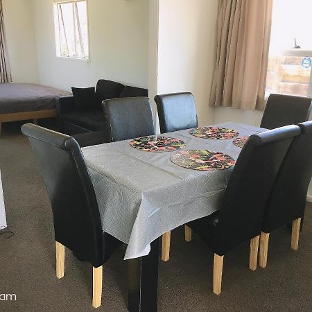 Cozy 3 Bedrooms House 6 Chapman Place Rotorua Bagian luar foto