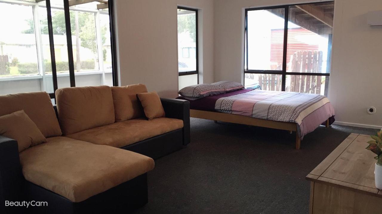 Cozy 3 Bedrooms House 6 Chapman Place Rotorua Bagian luar foto
