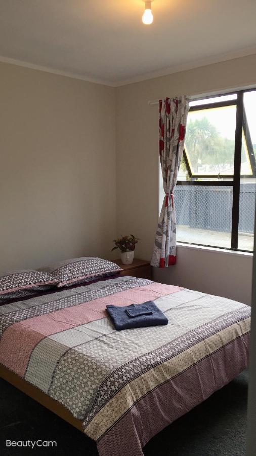 Cozy 3 Bedrooms House 6 Chapman Place Rotorua Bagian luar foto