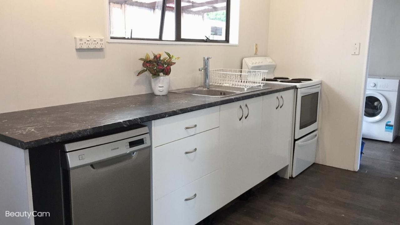 Cozy 3 Bedrooms House 6 Chapman Place Rotorua Bagian luar foto