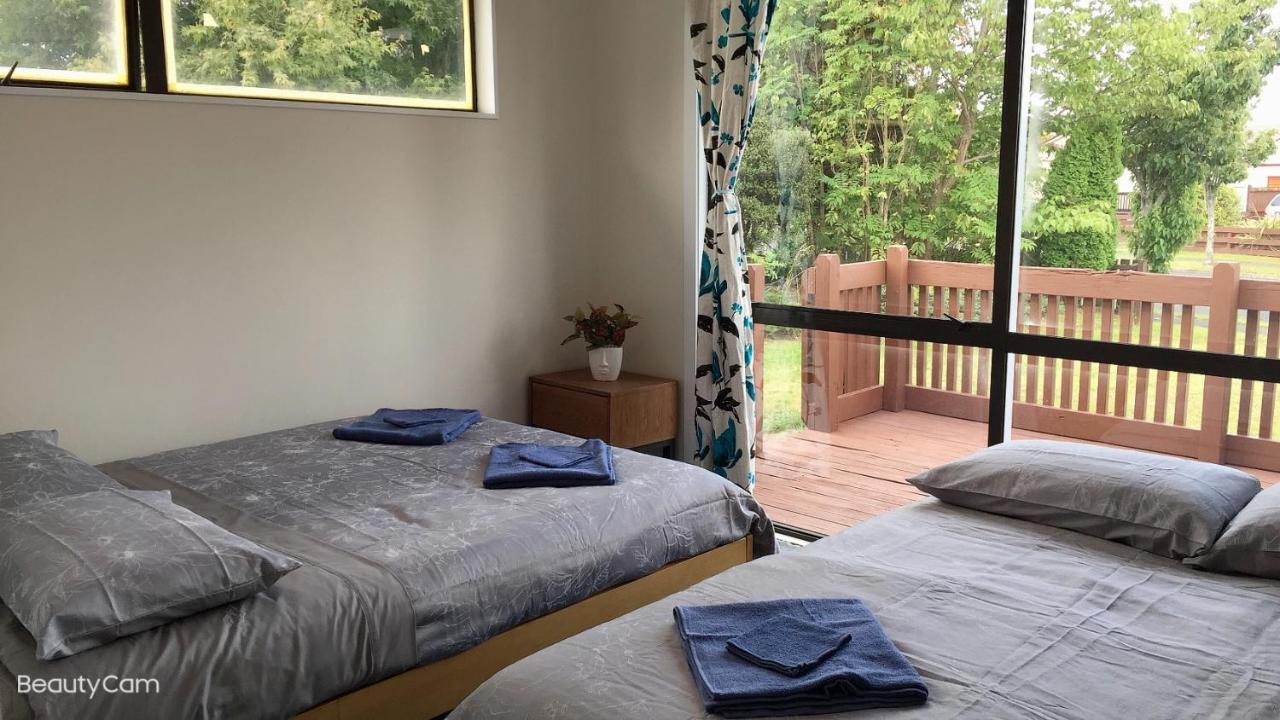 Cozy 3 Bedrooms House 6 Chapman Place Rotorua Bagian luar foto