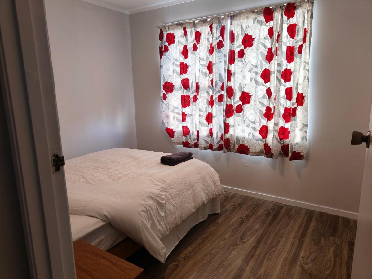 Cozy 3 Bedrooms House 6 Chapman Place Rotorua Bagian luar foto