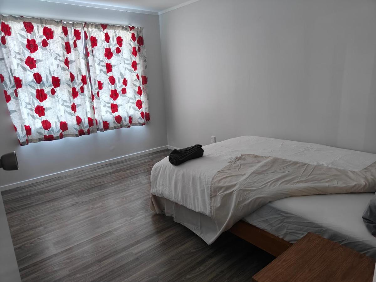 Cozy 3 Bedrooms House 6 Chapman Place Rotorua Bagian luar foto